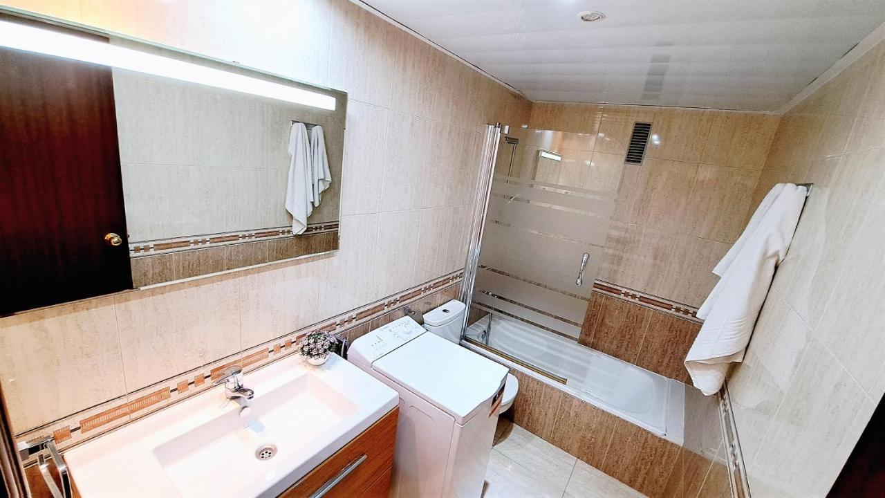 Apartamentos Montblanc Familidays 013 살루 외부 사진