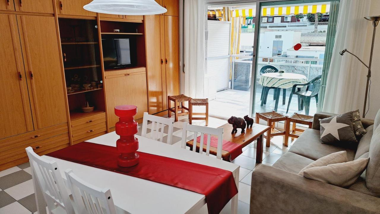 Apartamentos Montblanc Familidays 013 살루 외부 사진